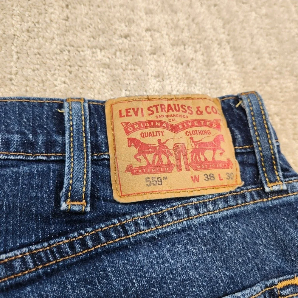 Levis excellent nice
